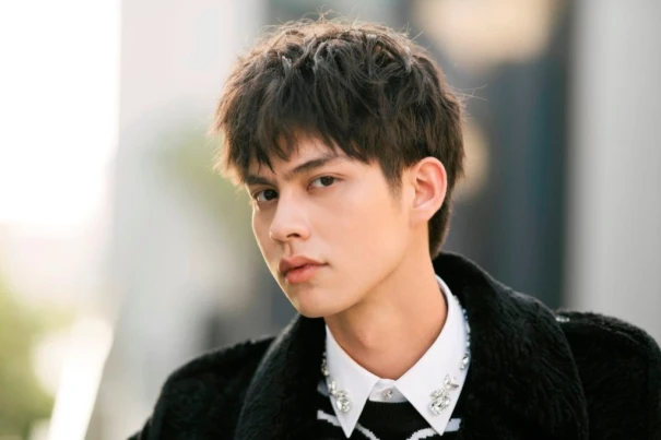 Bright Vachirawit Chivaaree