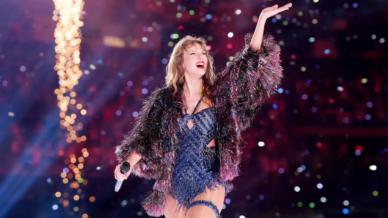 دانلود مستند Taylor Swift: The Eras Tour - The End of an Era